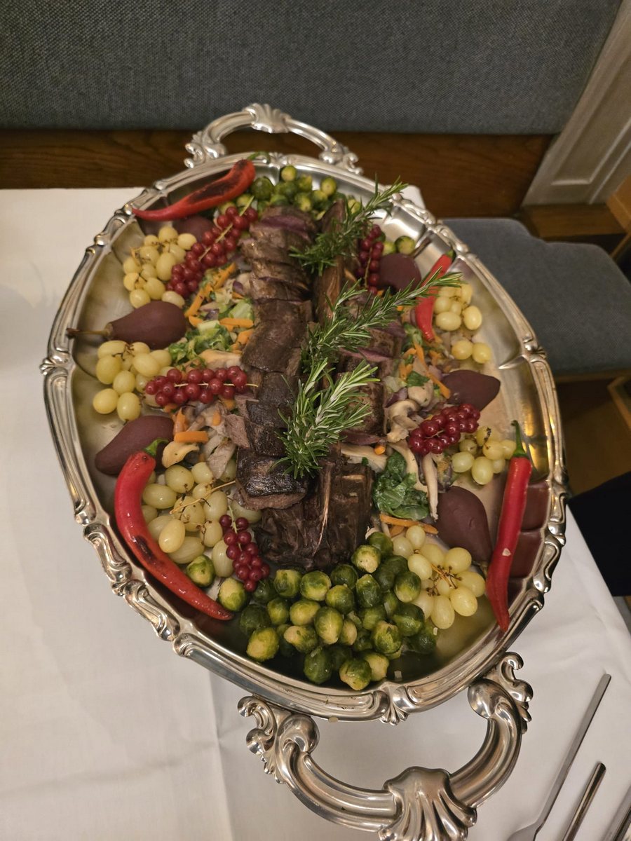 E.E. Zunft zu Rebleuten - Zunftwinzer: Rehrücken Määli 2025